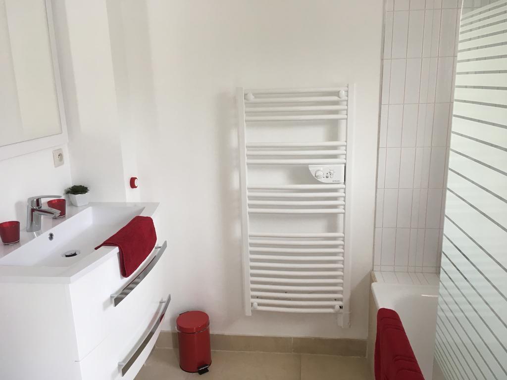 Chambres D'Hotes Des Tours A La Rochelle Ла-Рошель Экстерьер фото